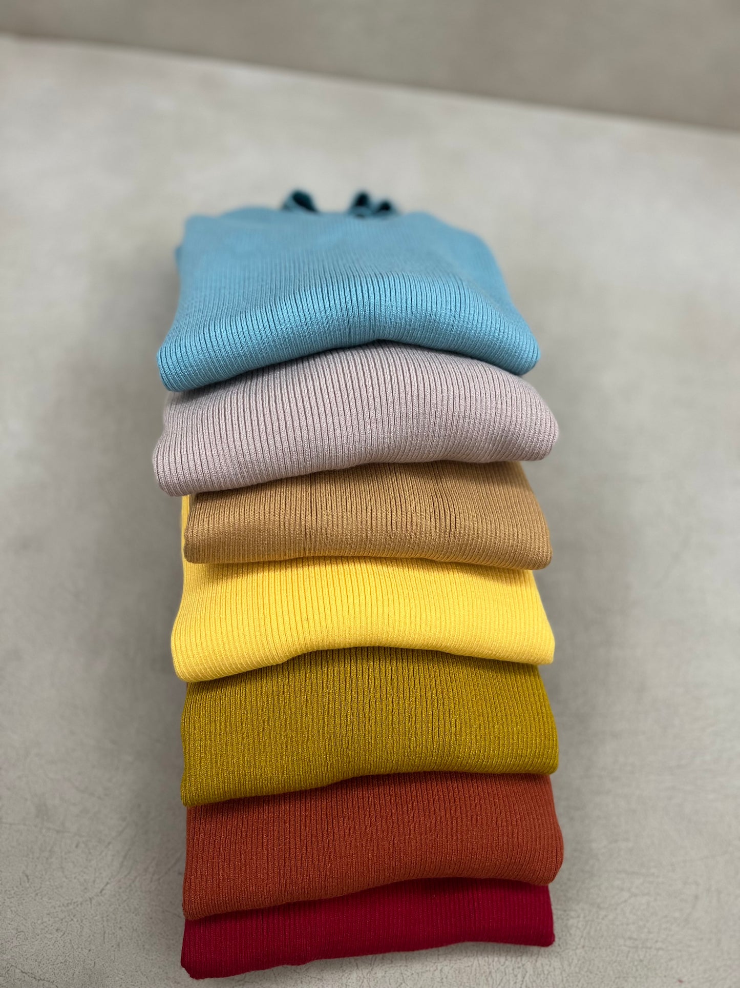 Chic Ribbed Knit High-Neck.