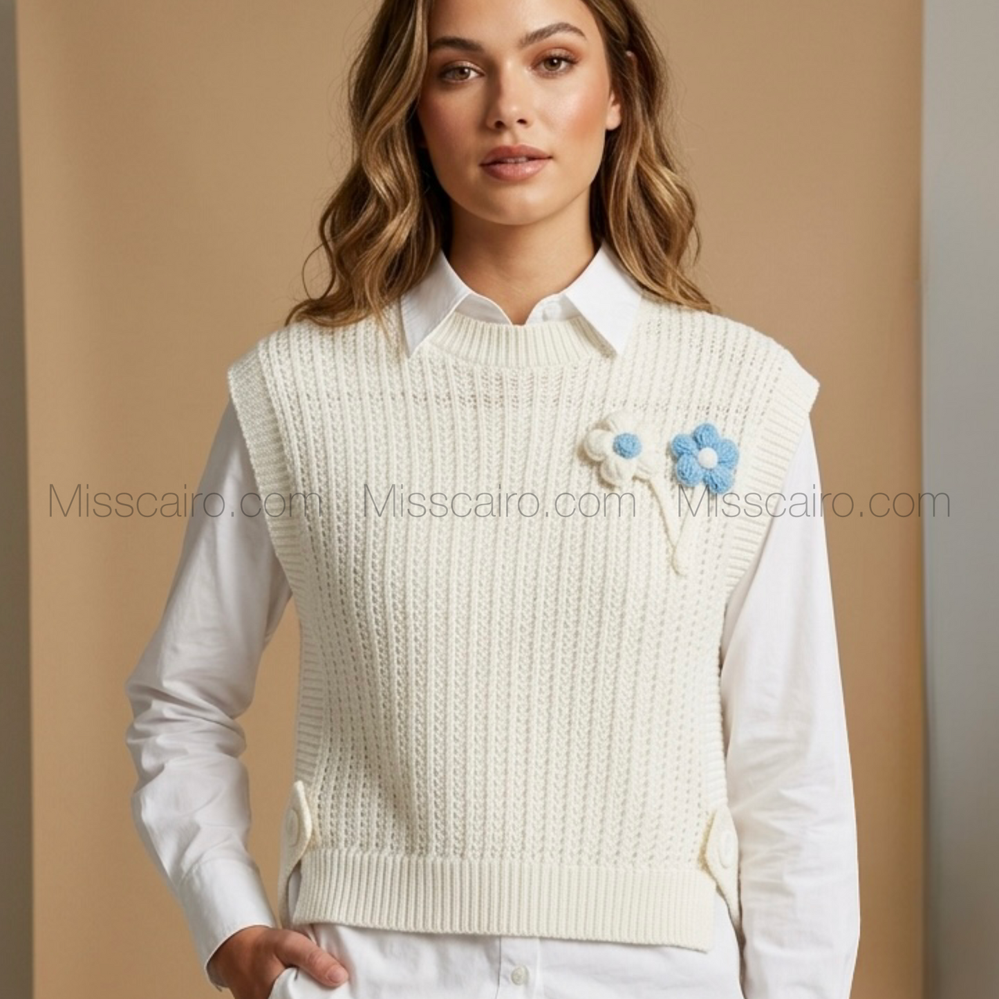 White knit cropped Vest