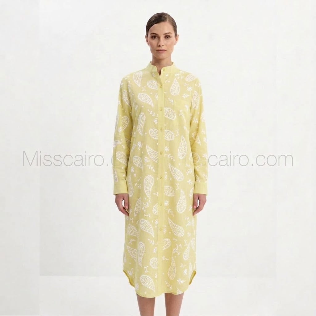 Elegant yellow patterned dress.