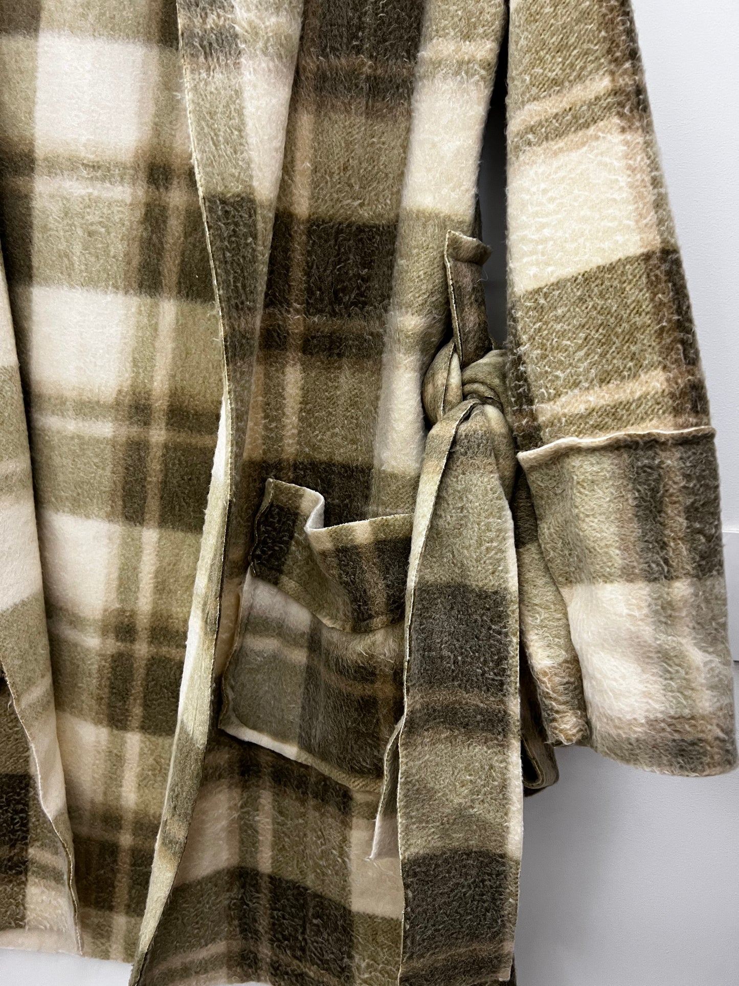 Checkered hooded jacket.