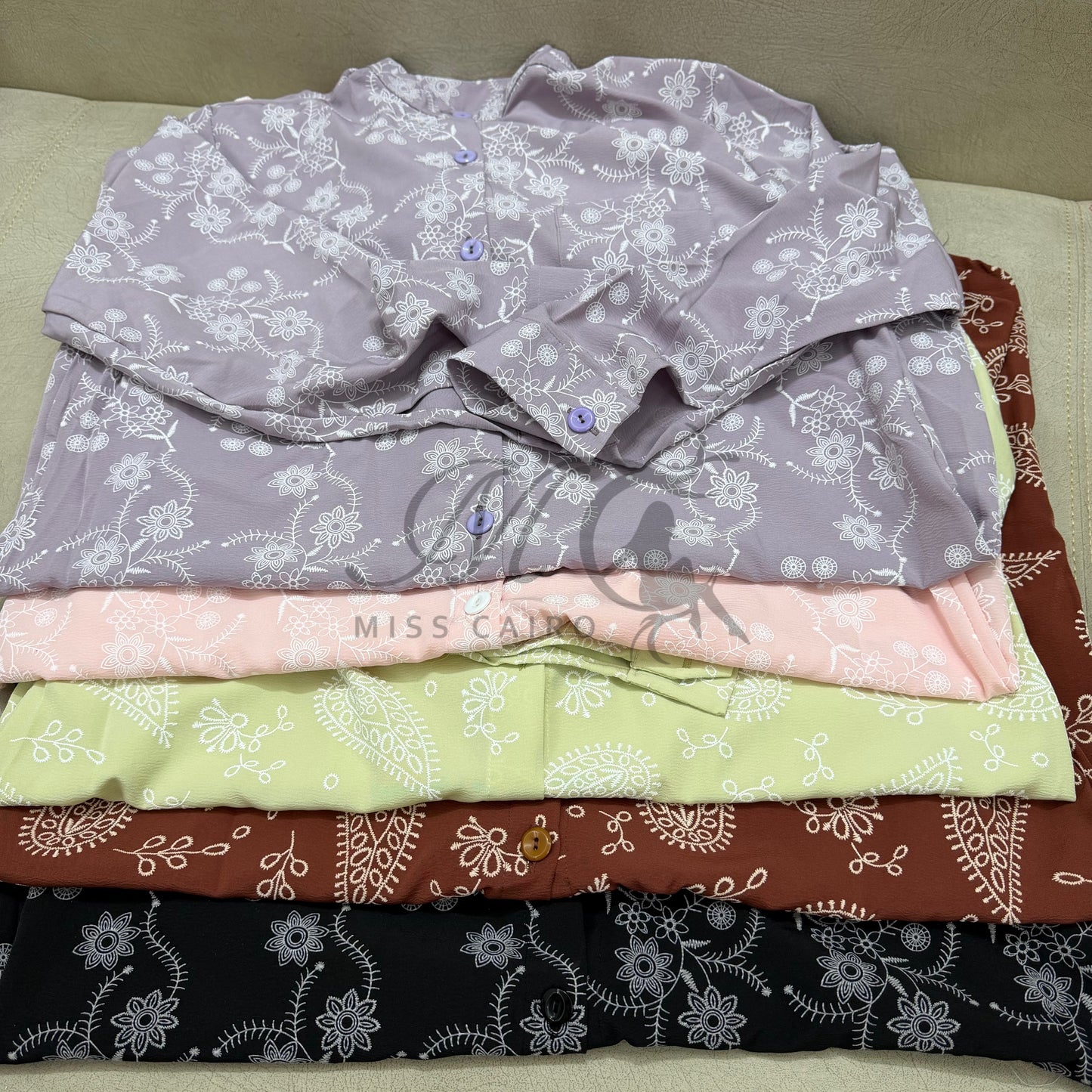 Elegant paisley patterned dress.