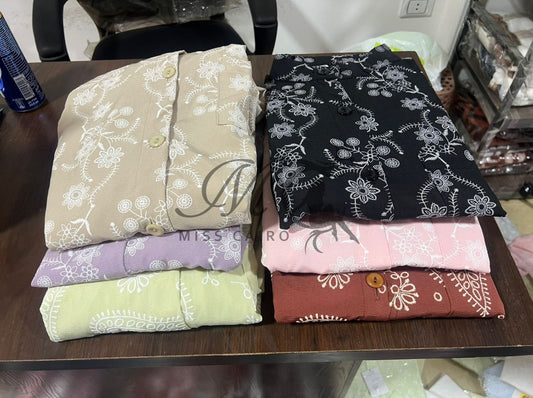 Elegant paisley patterned dress.