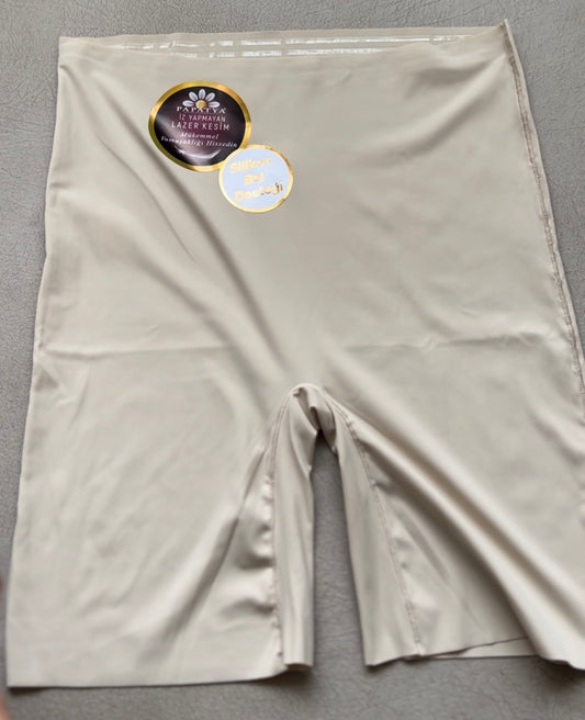 High-waist laser cut short.