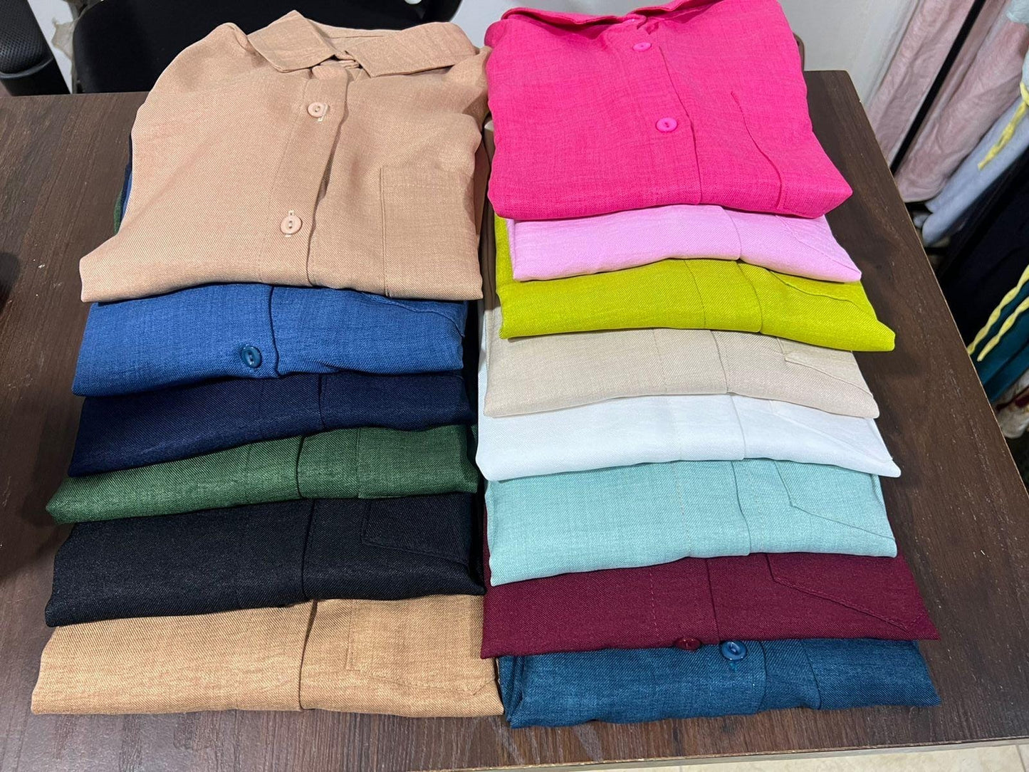 Elegant linen-polyester blend shirt