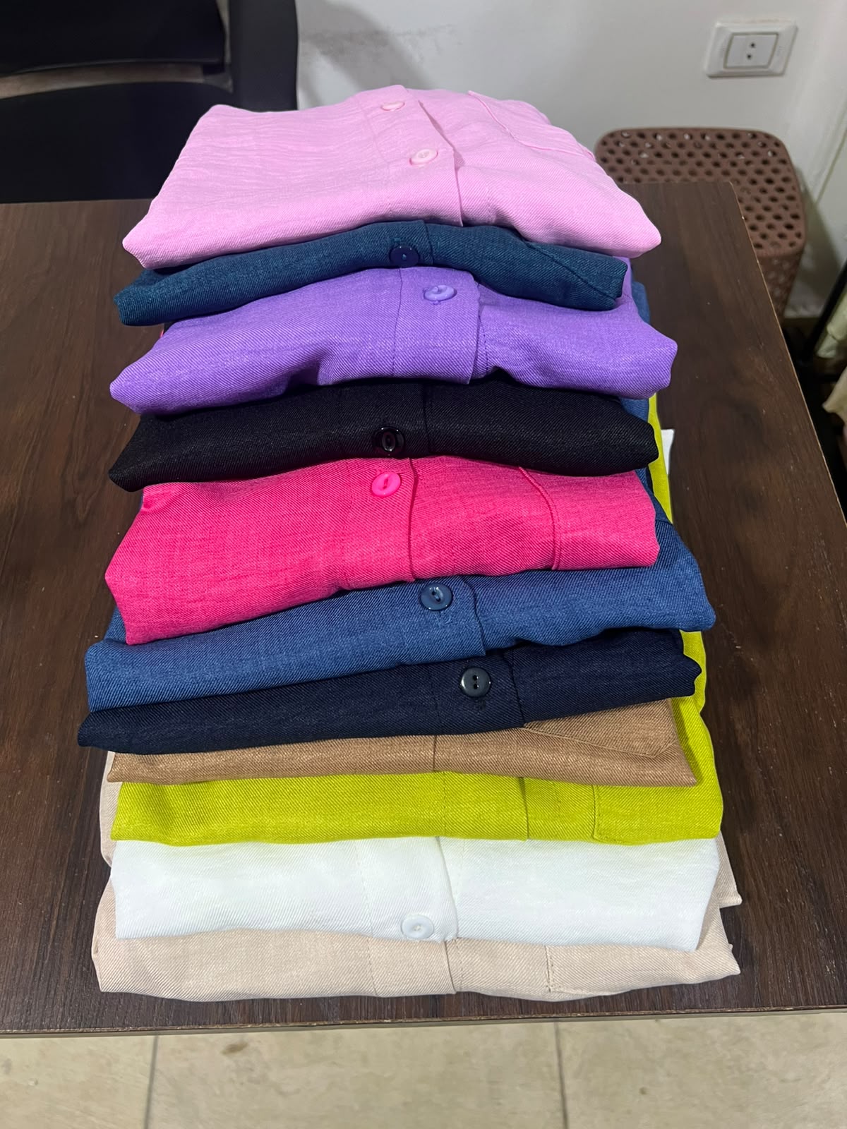 Elegant linen-polyester blend shirt