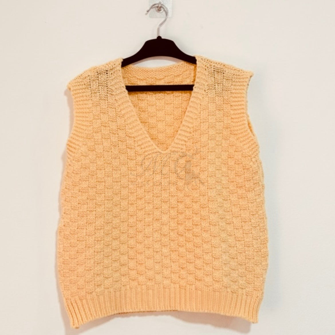Knitted vest texture hand made✴️