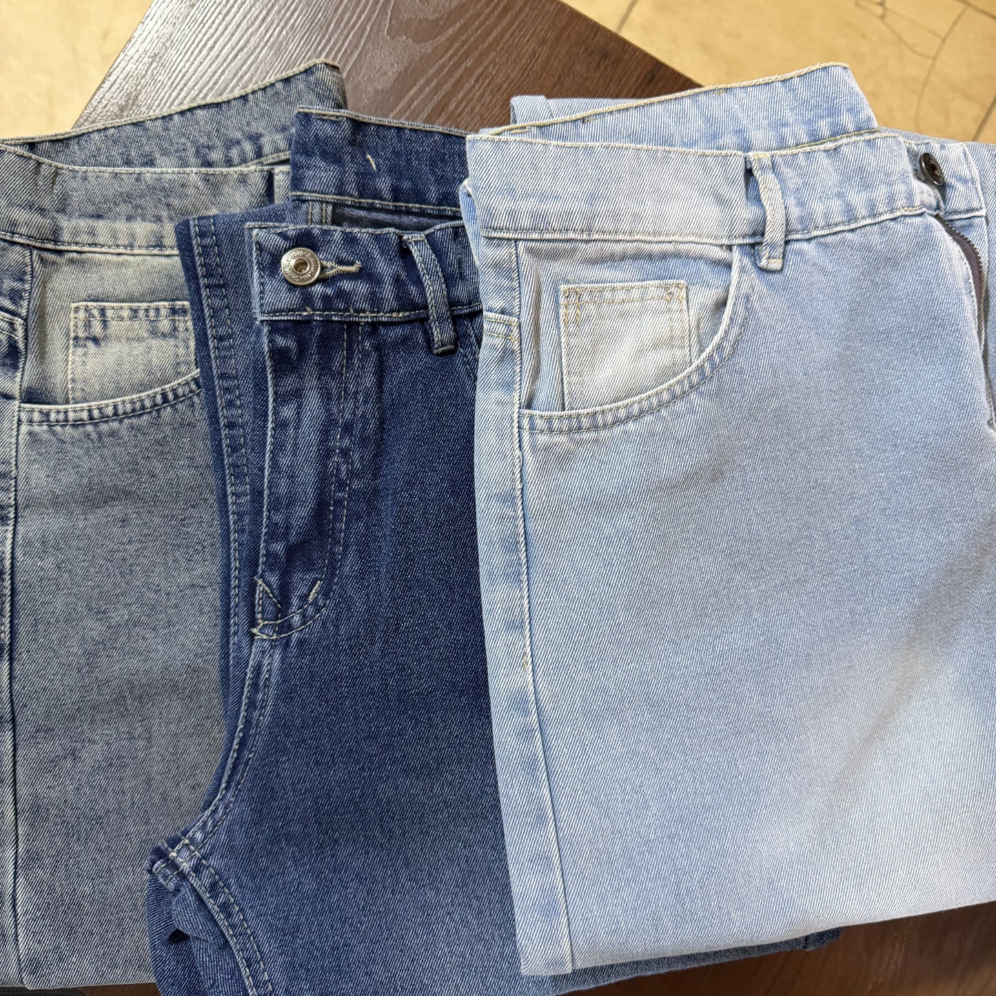 Cuffed wide-leg jeans.