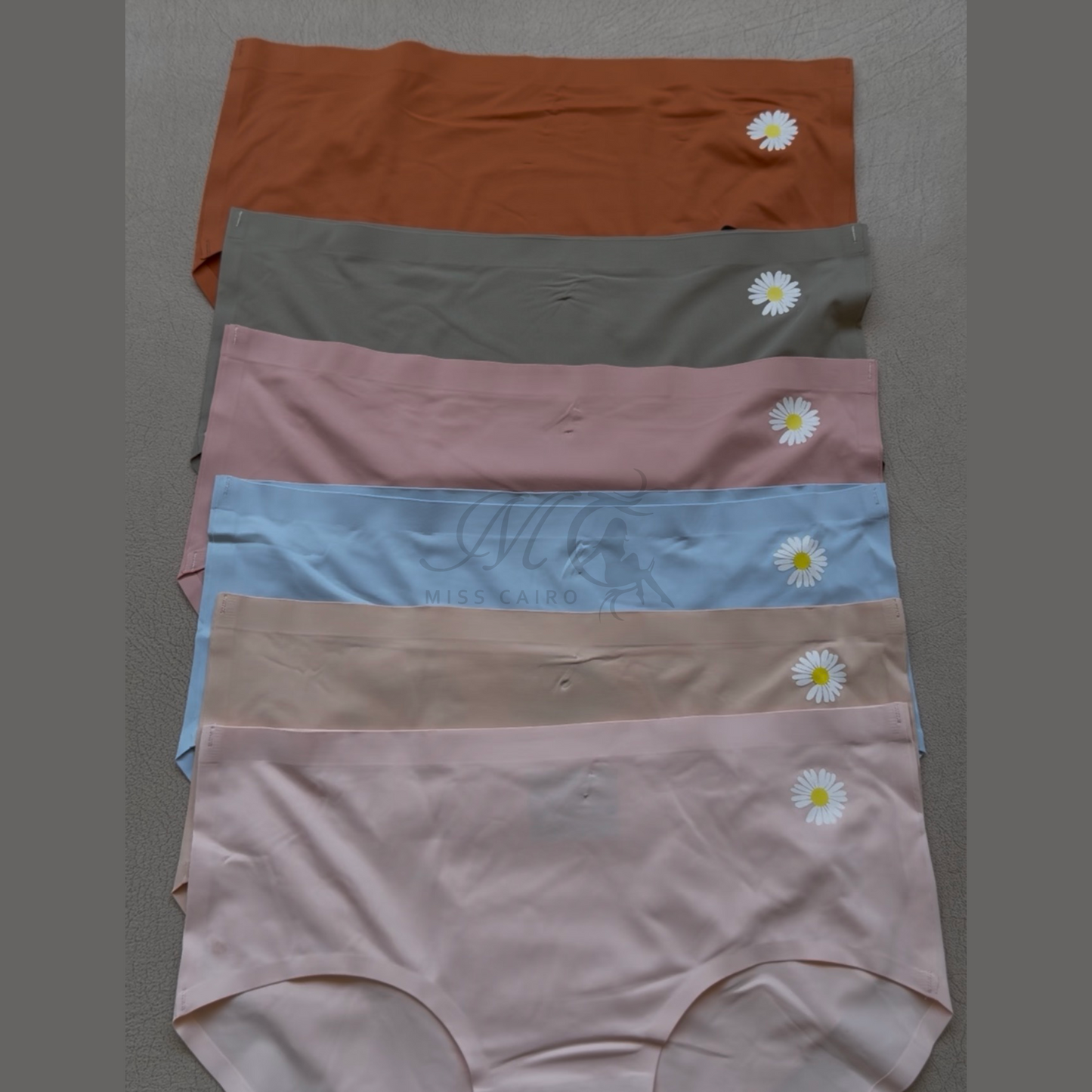 Seamless underwear laser cut.