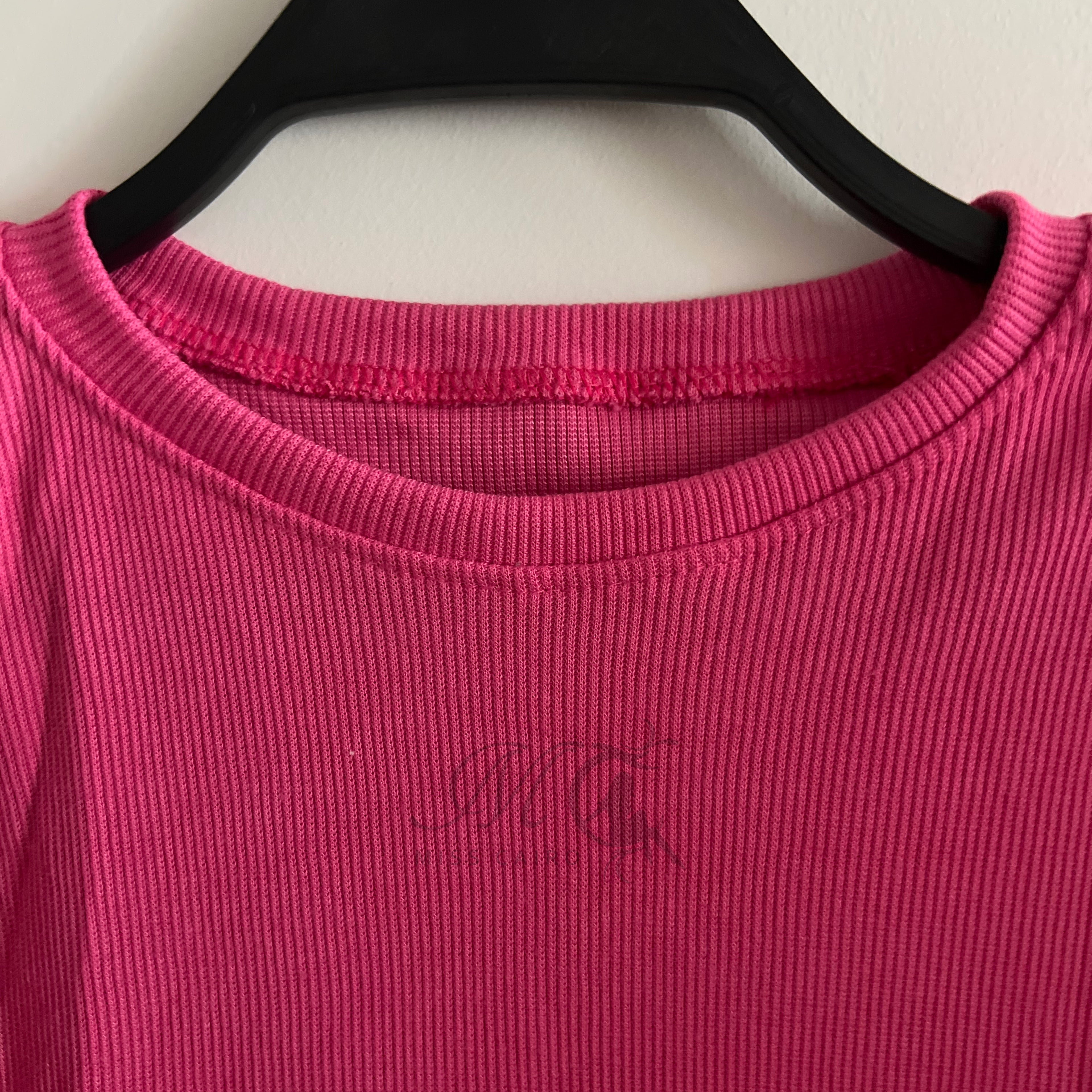 Ripped knit Tank top.