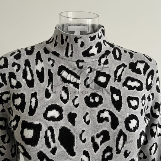 Warm Leopard chic knit blouse.