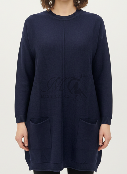 Dark blue oversize suit.