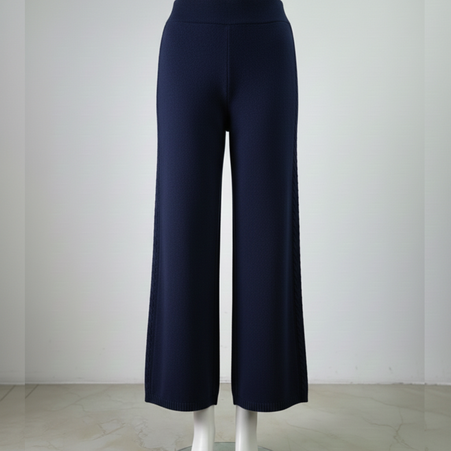 Dark blue oversize suit.