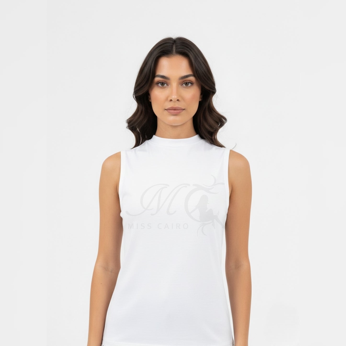 Sleeveless light top.