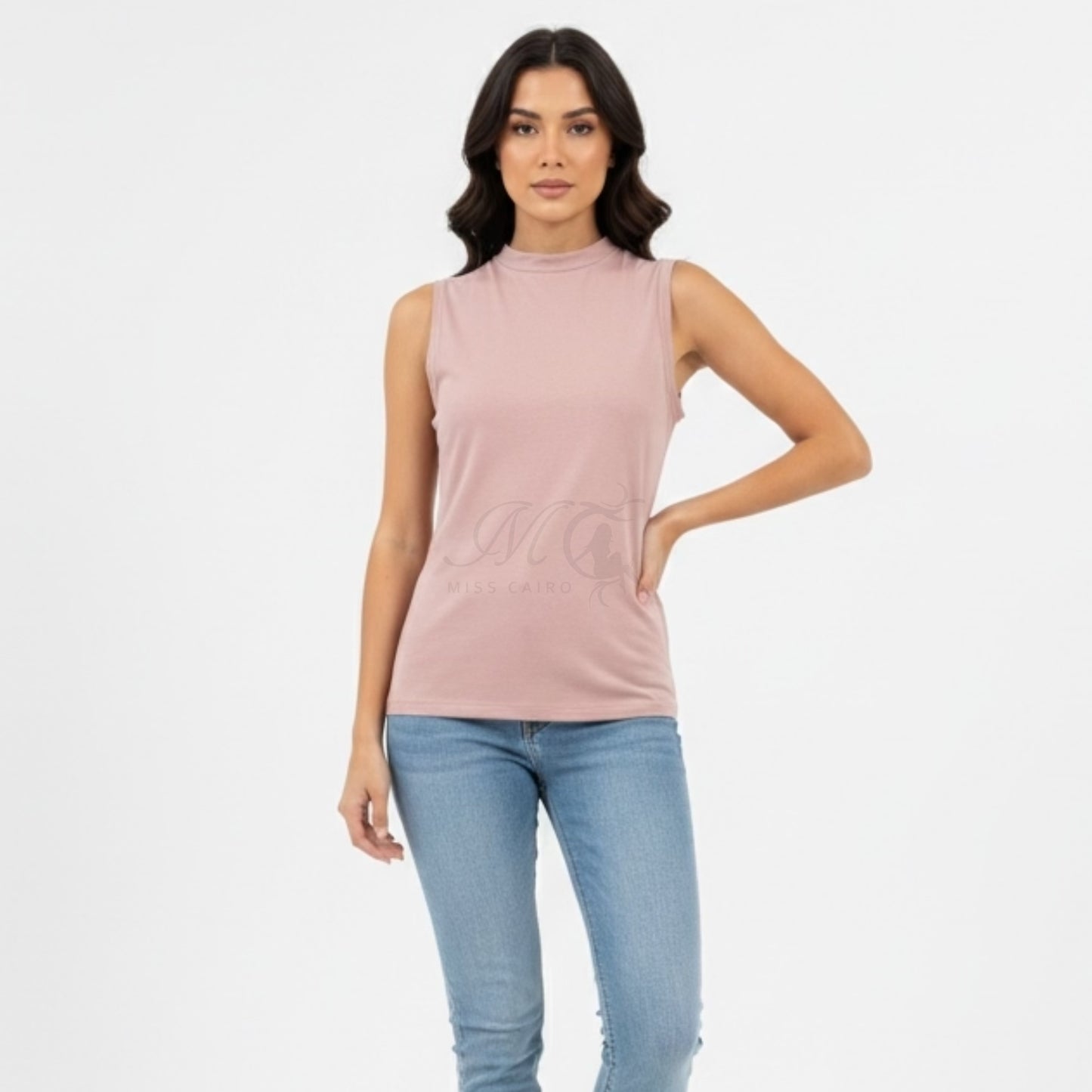 Sleeveless light top.