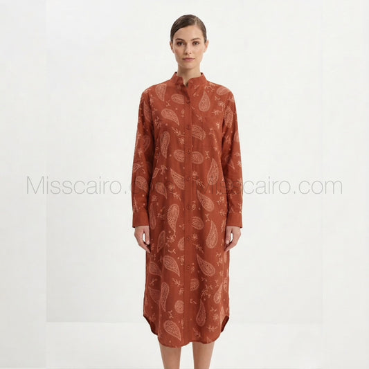 Elegant paisley patterned dress.